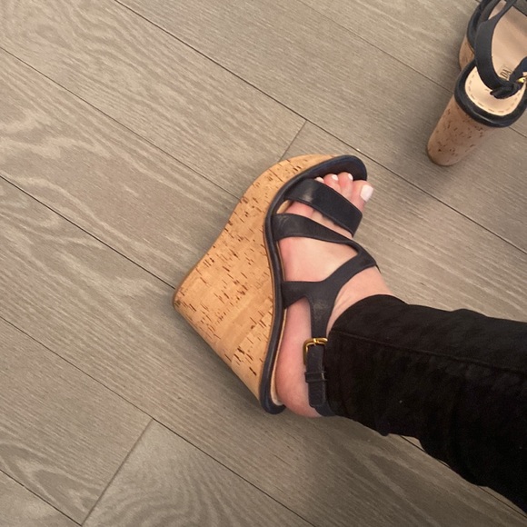 Prada navy blue heels size 39 / size 8 - Picture 7 of 9